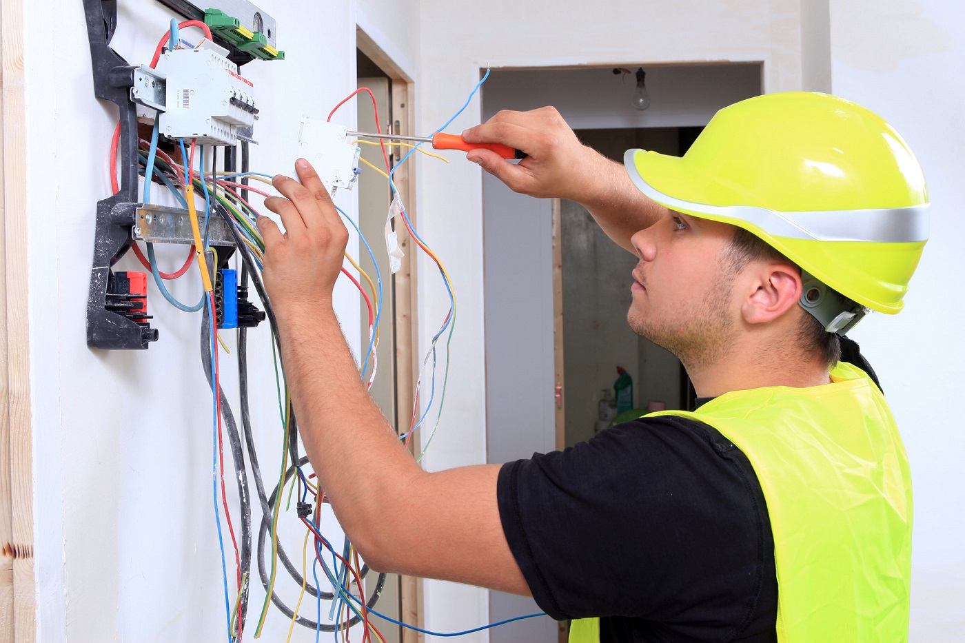 Electrical Emergency- Hiring a St. Louis Electrician